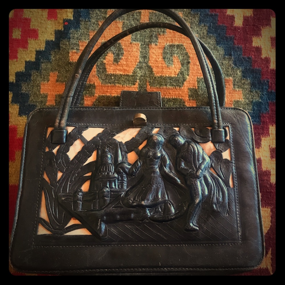 Vintage 🔥Mexican✊🏾 hand tooled leather purse 💋